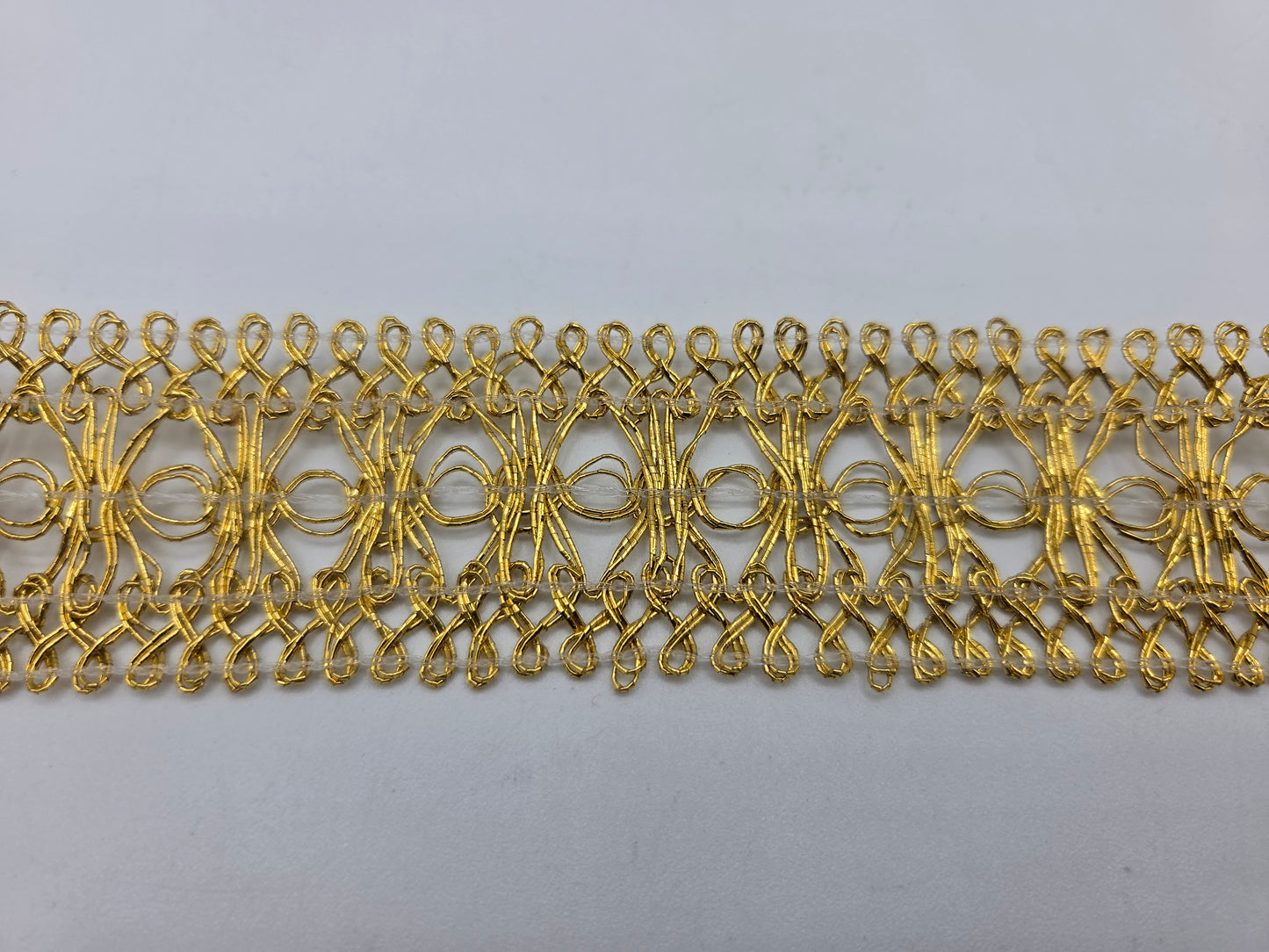 1 3/8" Inch Gold Metallic Twisty Lace Trim