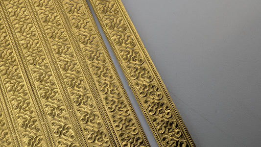 Vintage Gold Filagree Dresden Paper Foil Borders- Trefoil